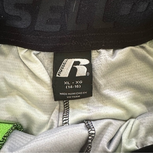 Russell boys athletic shorts XL 14-16 black green gray - Picture 4 of 6